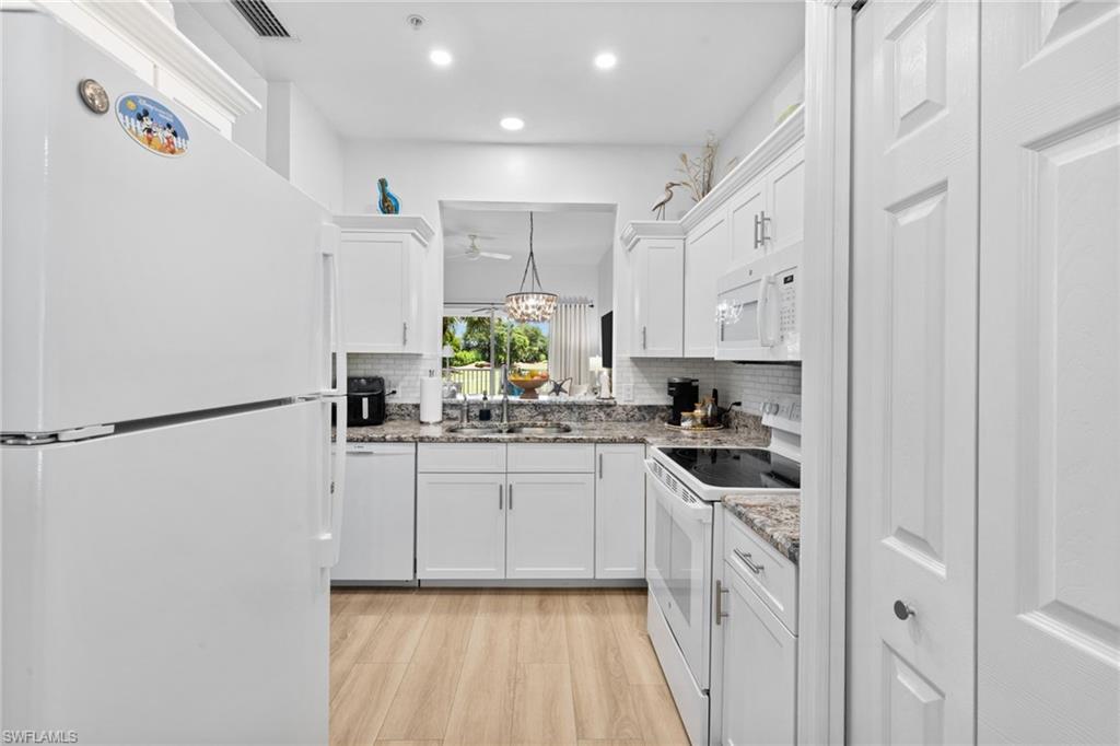 2350 Carrington CT 203