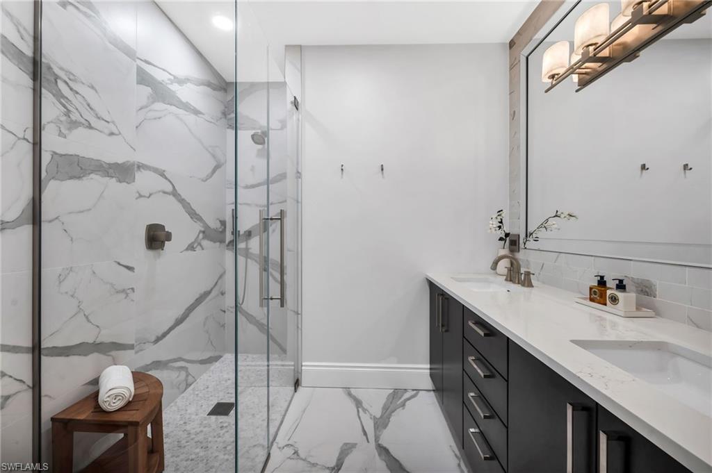 VALLEY OAK - Residential