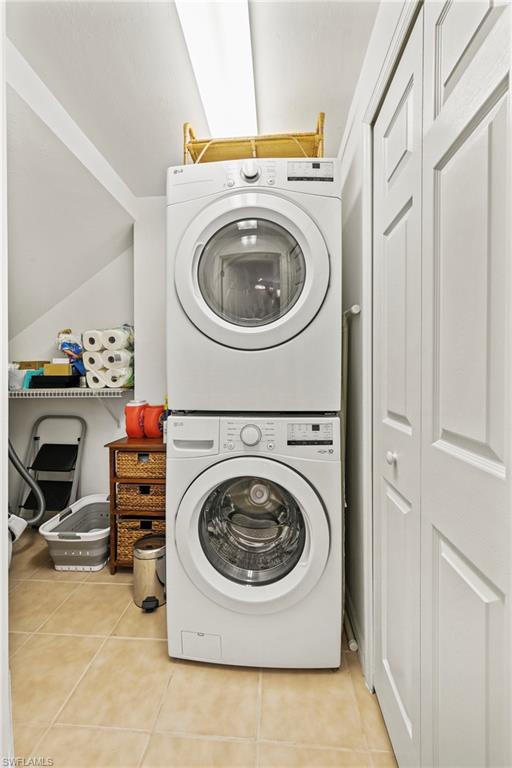 SABAL PALM - Residential