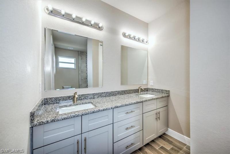 VILLAS OF LABELLE - Residential Lease