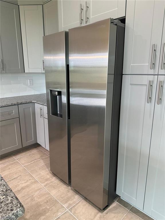 VILLAS OF LABELLE - Residential Lease