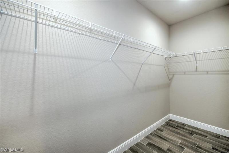 VILLAS OF LABELLE - Residential Lease