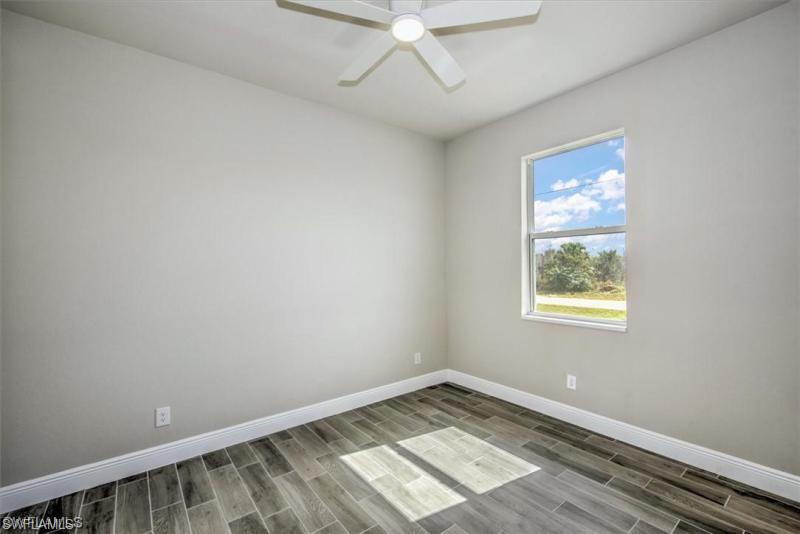 VILLAS OF LABELLE - Residential Lease