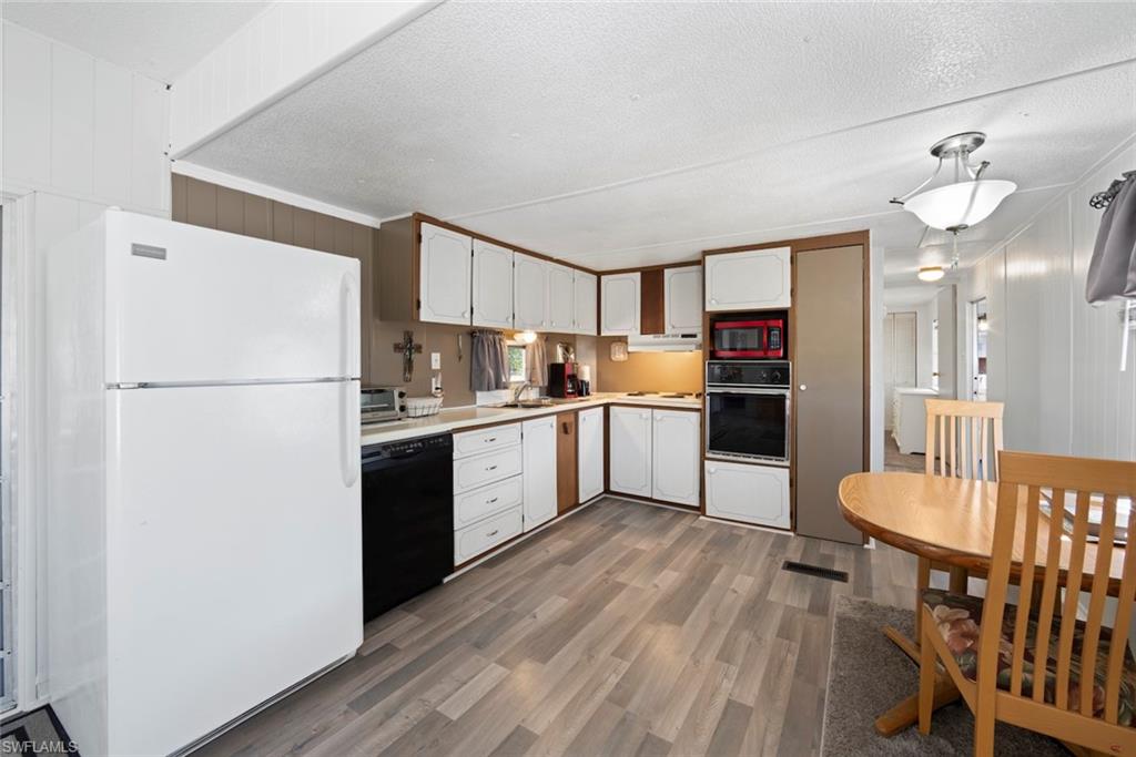 FLAMINGO BAY - Residential