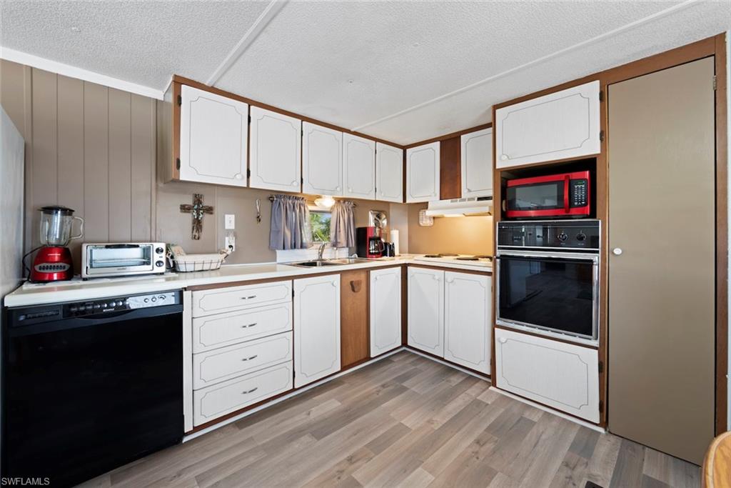 FLAMINGO BAY - Residential