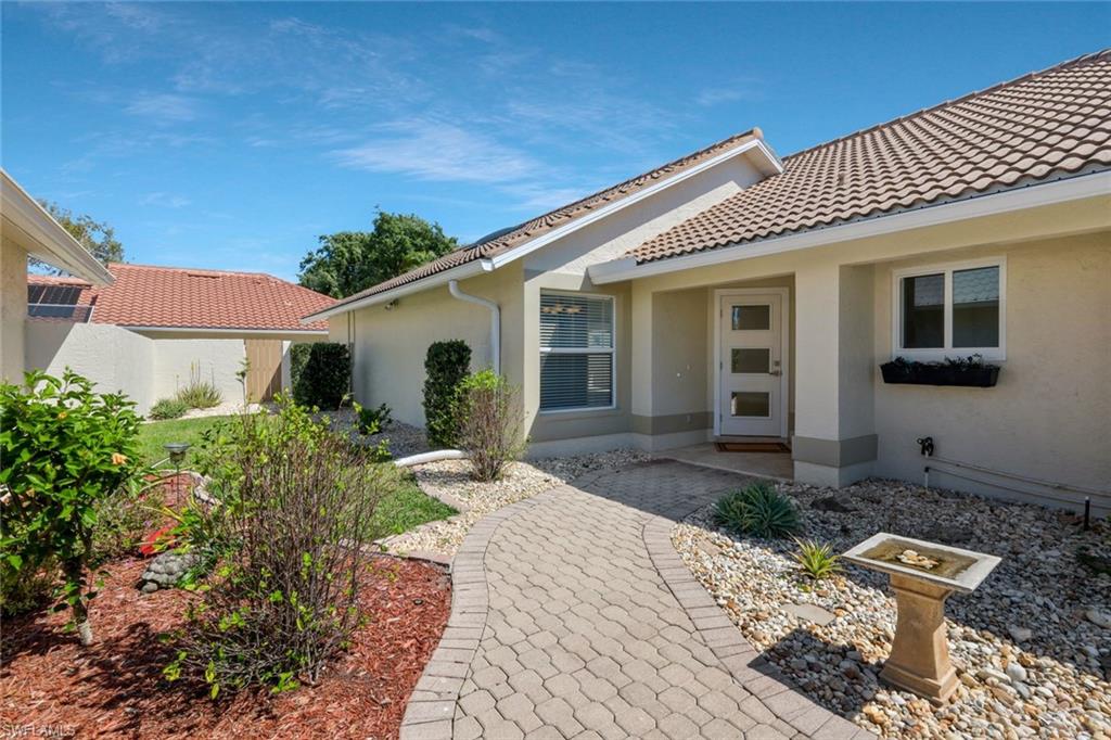 LONGSHORE LAKE - Residential