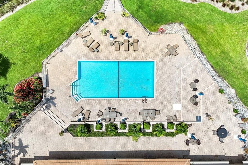 LONGSHORE LAKE - Residential