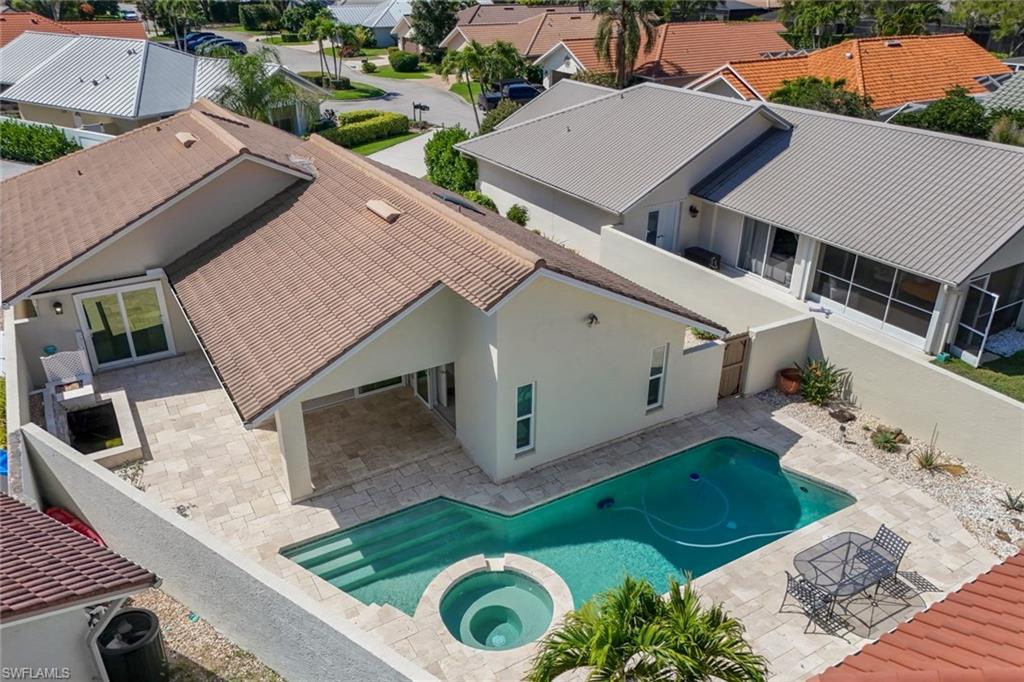 LONGSHORE LAKE - Residential