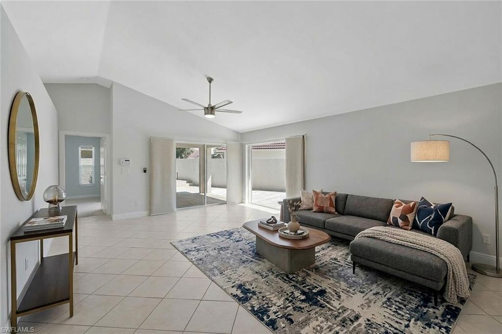 LONGSHORE LAKE - Residential