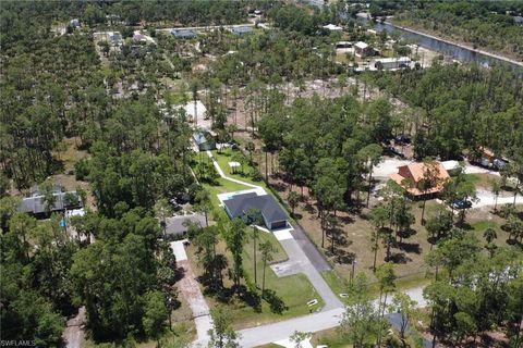 A home in NAPLES