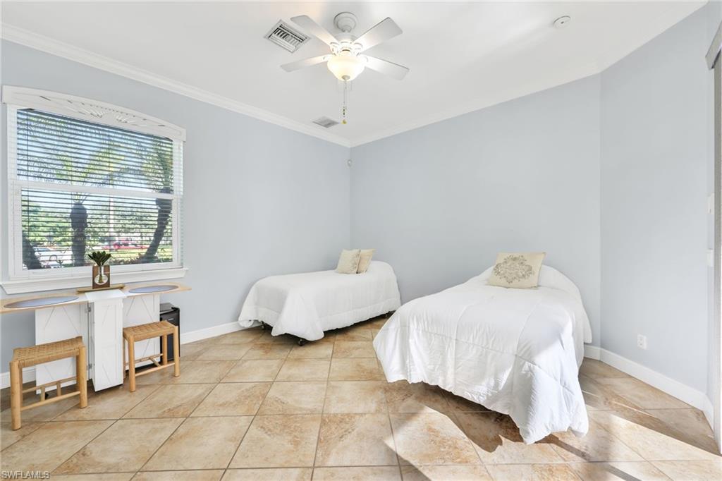 WILSHIRE LAKES - Residential