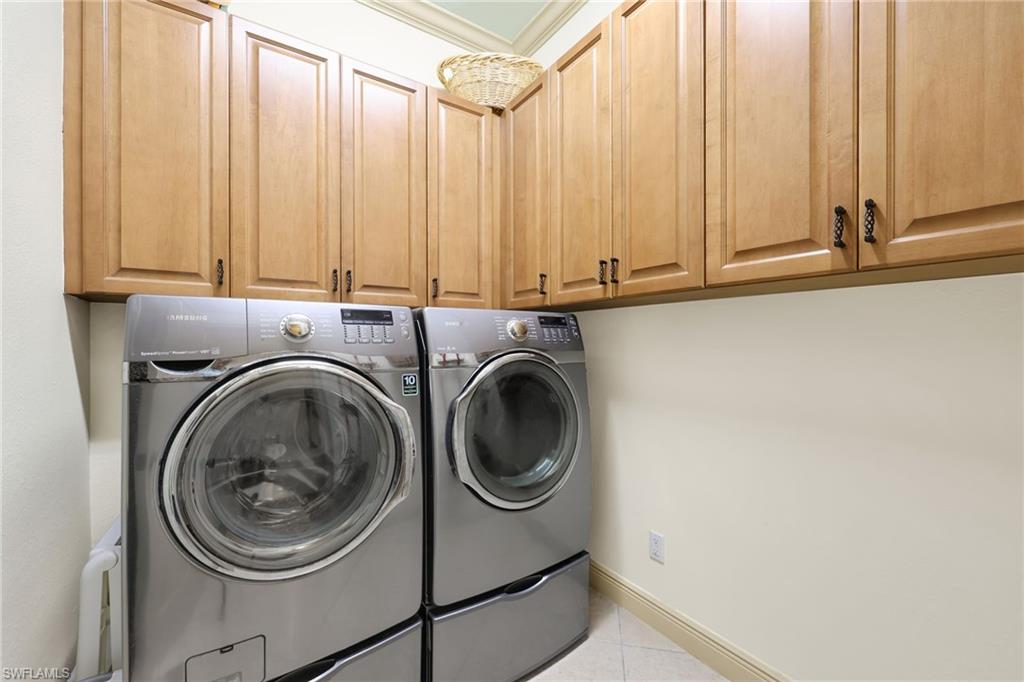 WILSHIRE LAKES - Residential