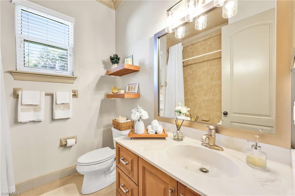 WILSHIRE LAKES - Residential