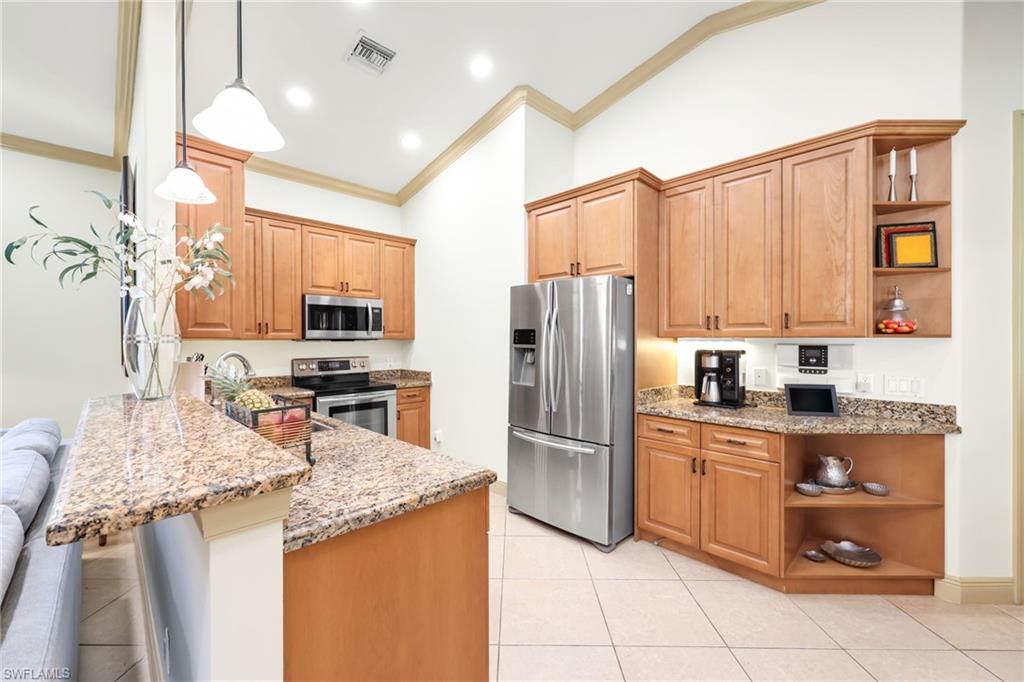 WILSHIRE LAKES - Residential