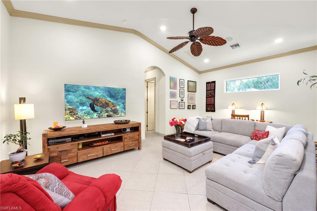 WILSHIRE LAKES - Residential