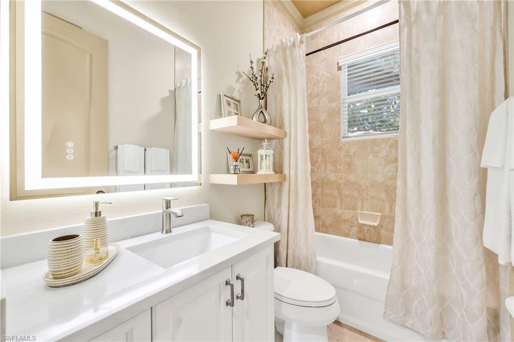 WILSHIRE LAKES - Residential