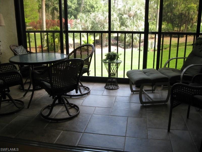 COUNTRY MANOR - Residential