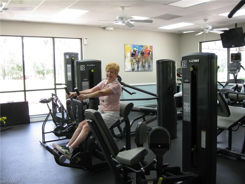 COUNTRY MANOR - Residential