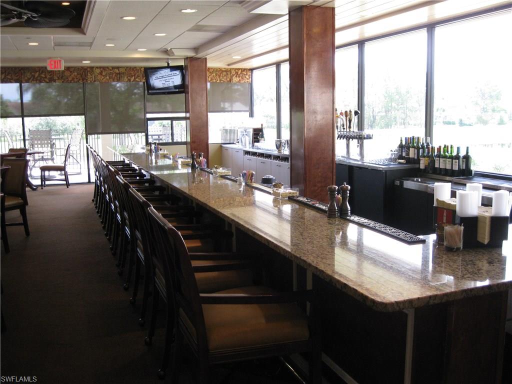 COUNTRY MANOR - Residential