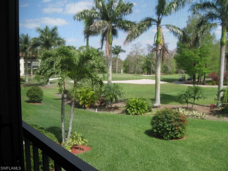 COUNTRY MANOR - Residential