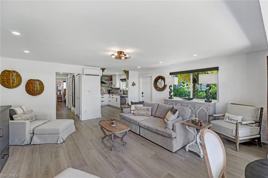2500 Gulf Shore BLVD N S1