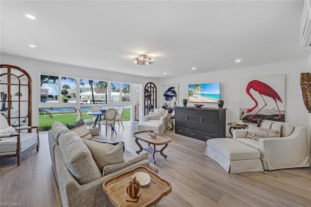 2500 Gulf Shore BLVD N S1