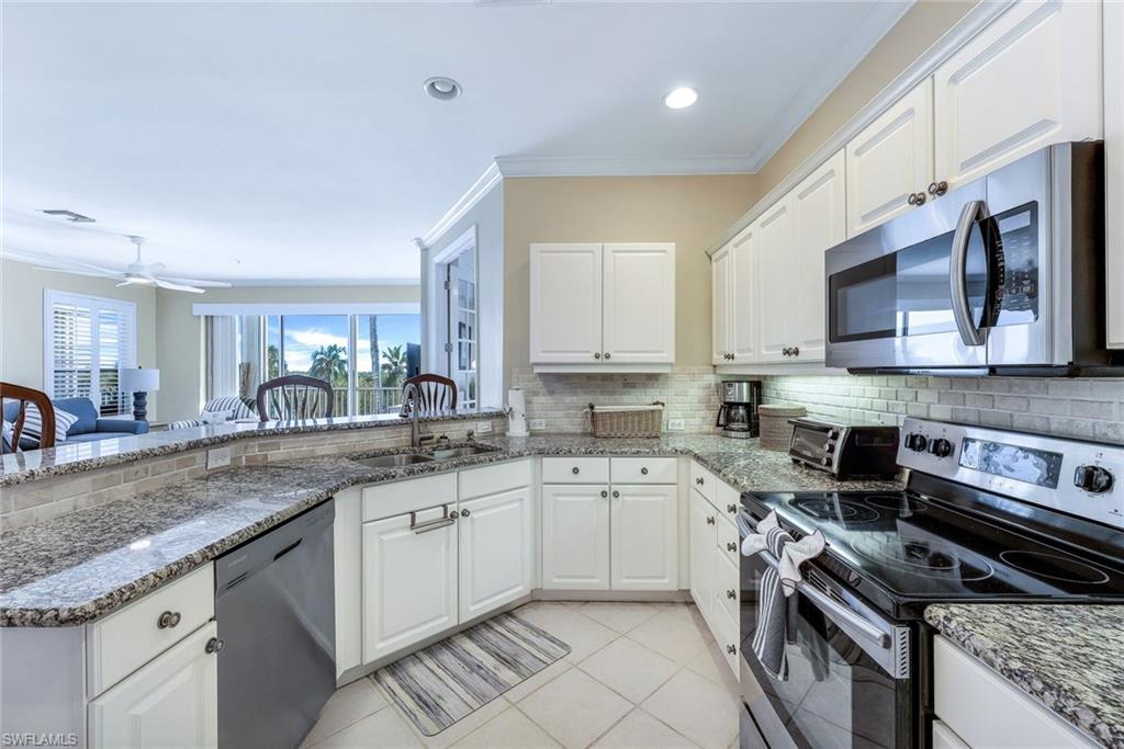 SUTTON WALK - Residential Lease