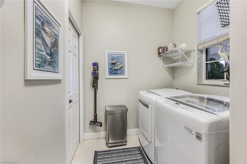 SUTTON WALK - Residential Lease