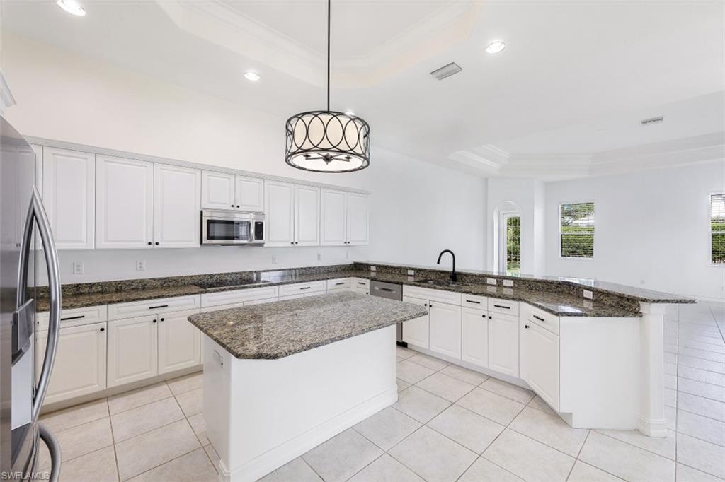 RIDGE LAKE - Residential