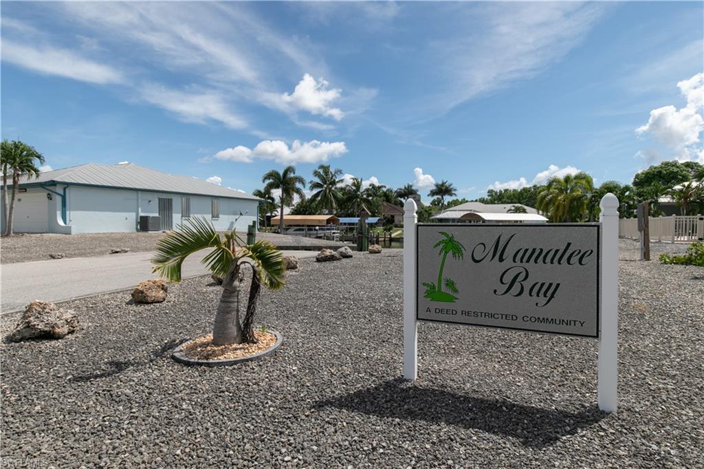 MANATEE BAY UNRECORDED SUBDIVISION - Land