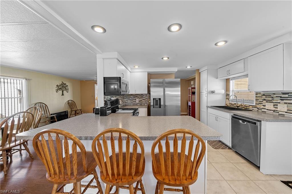 SIX LAKES COUNTRY CLUB - Residential