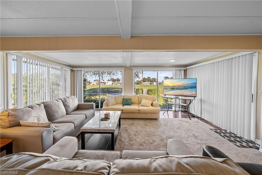 SIX LAKES COUNTRY CLUB - Residential