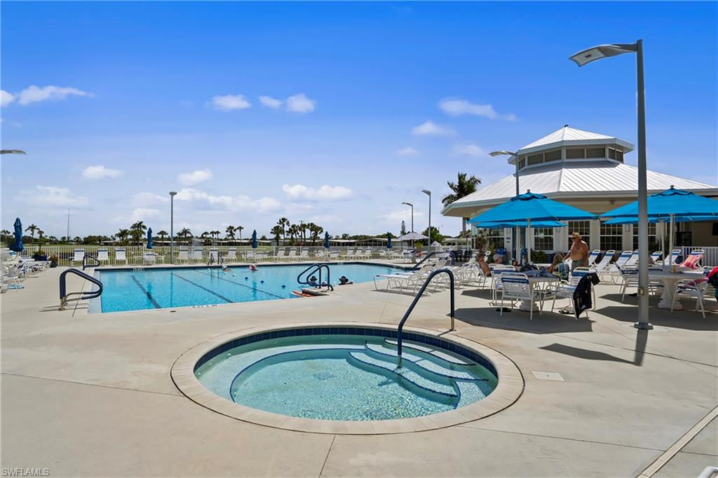 SIX LAKES COUNTRY CLUB - Residential