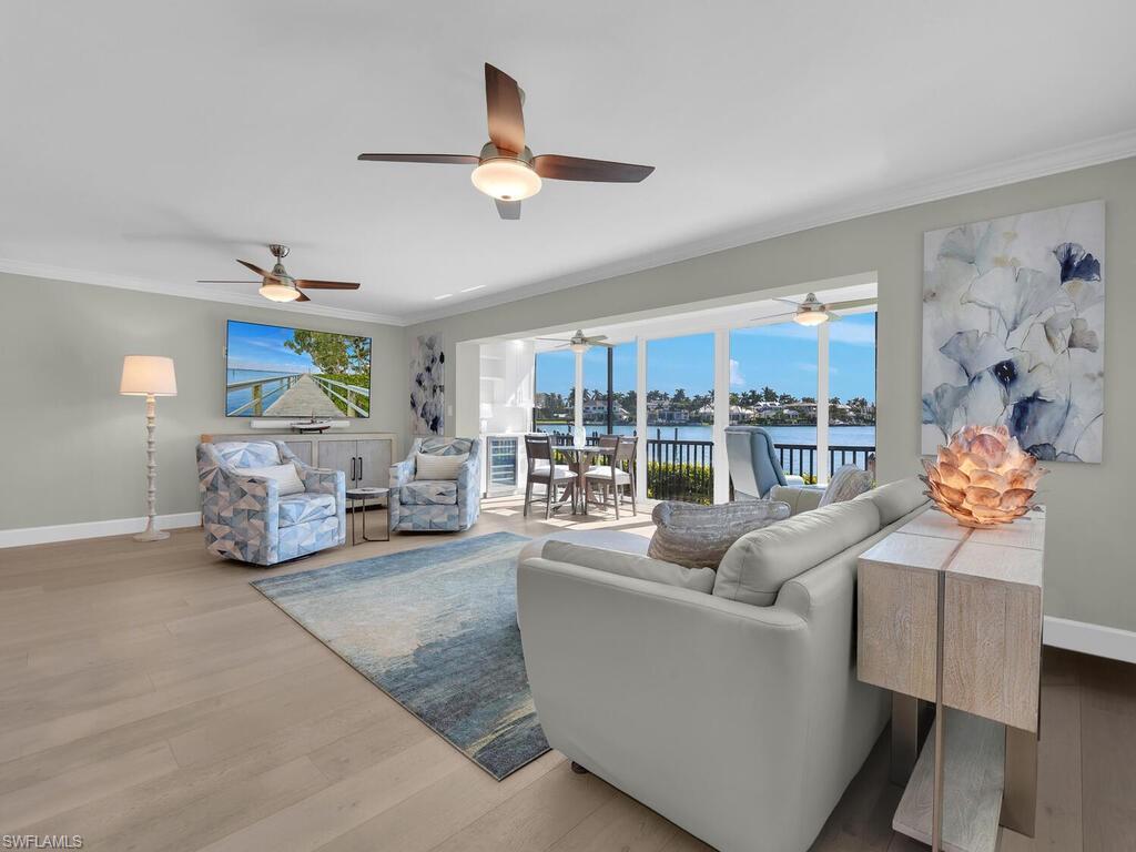 COMMODORE CLUB - Residential