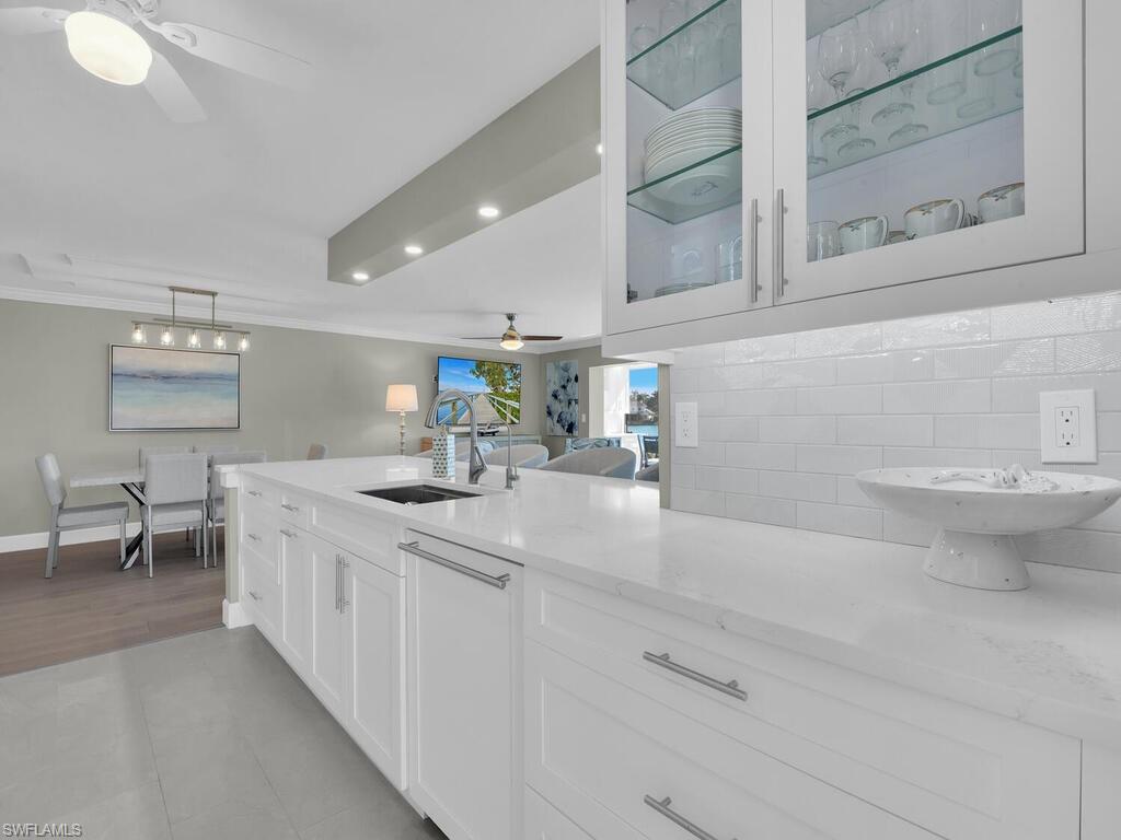 COMMODORE CLUB - Residential