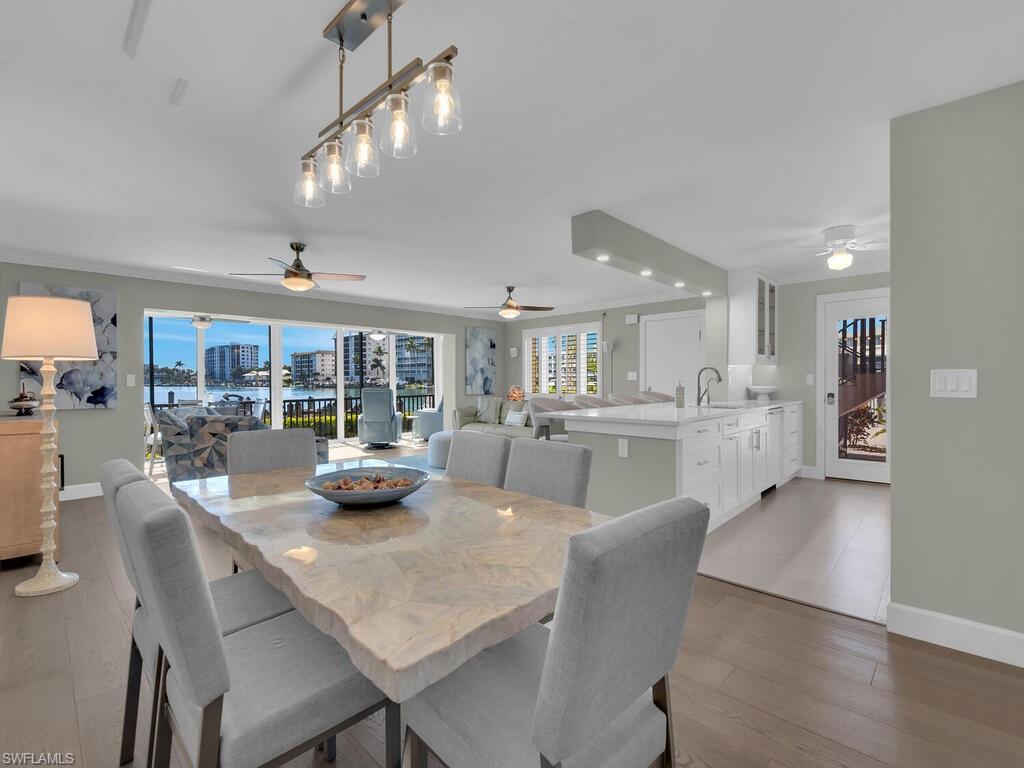 COMMODORE CLUB - Residential