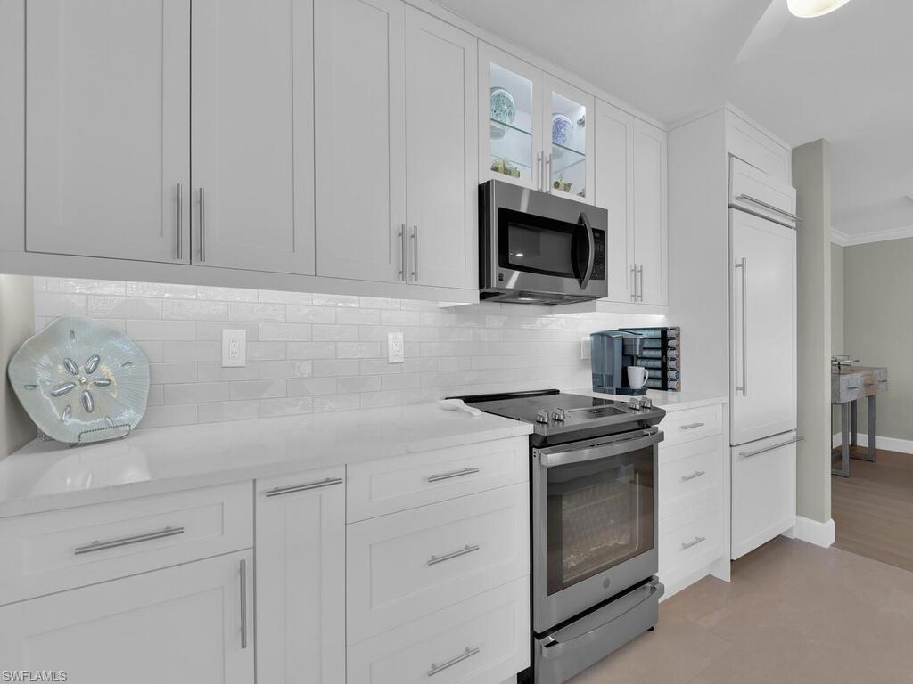 COMMODORE CLUB - Residential