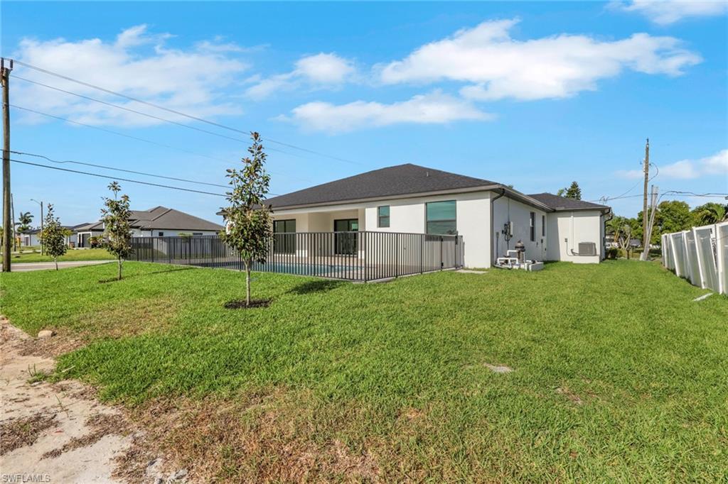 CAPE CORAL - Residential