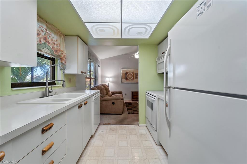 CLUB AT CRYSTAL LAKE CONDOMINIUM - Residential