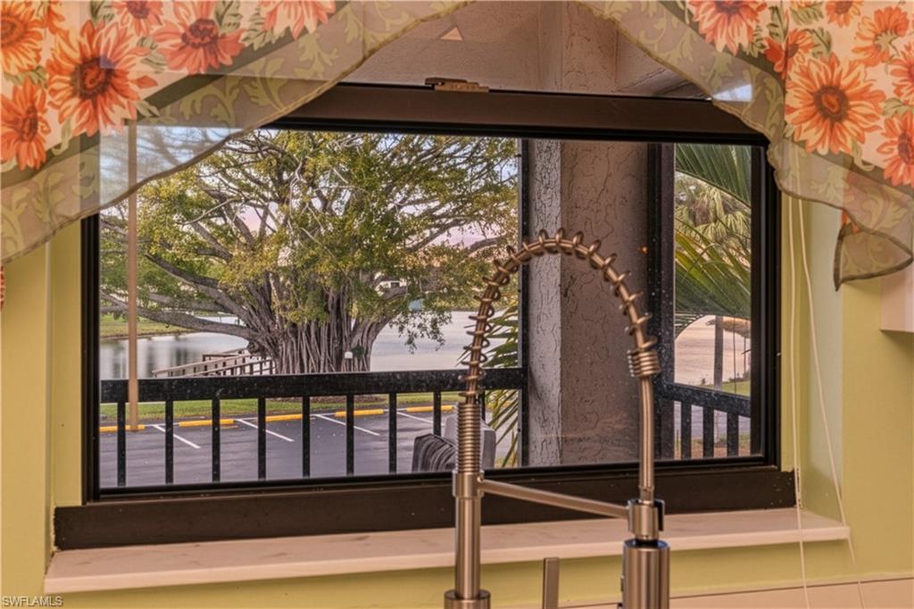 CLUB AT CRYSTAL LAKE CONDOMINIUM - Residential