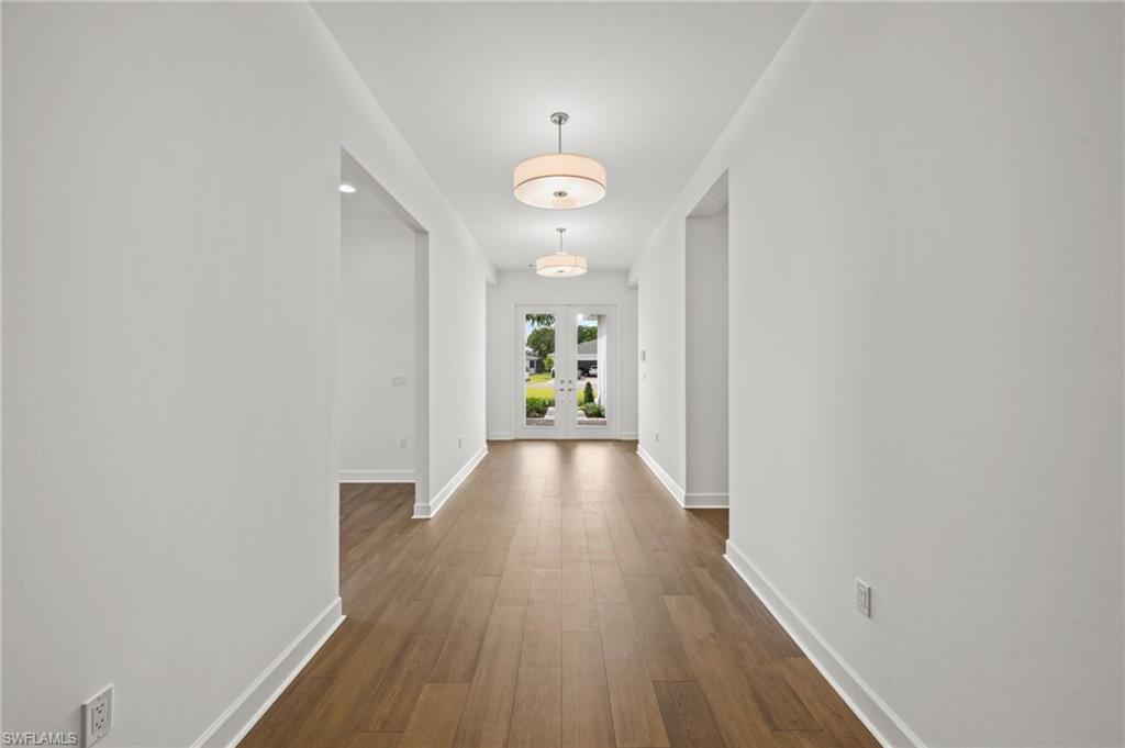 VALENCIA HARBOR - Residential