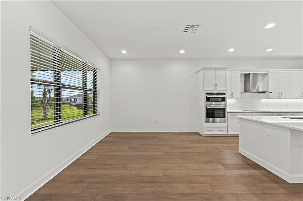 VALENCIA HARBOR - Residential