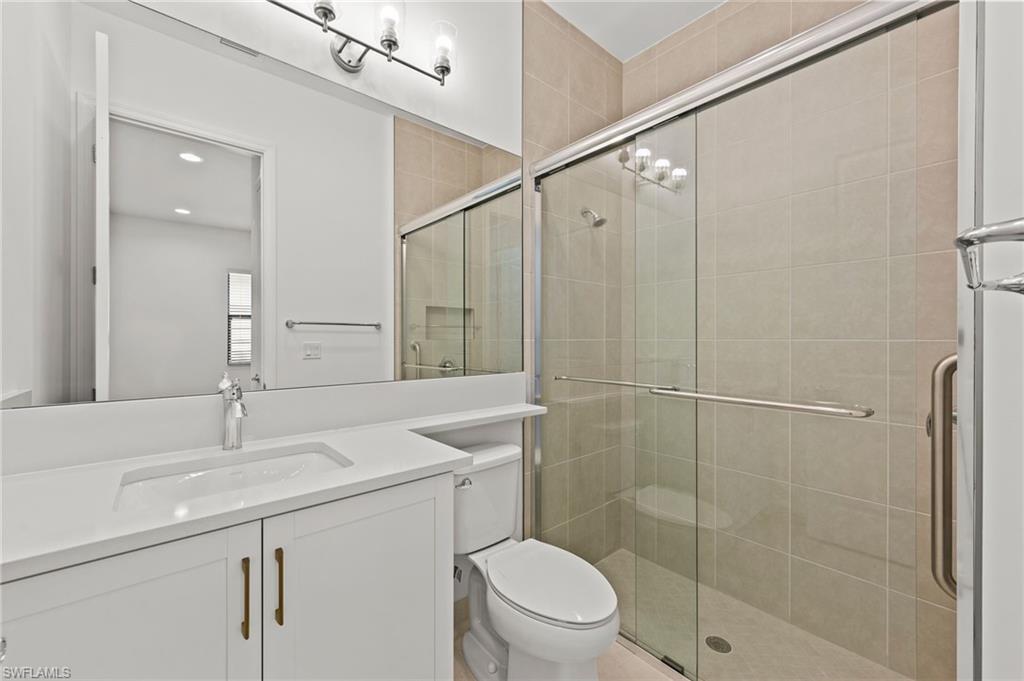 VALENCIA HARBOR - Residential