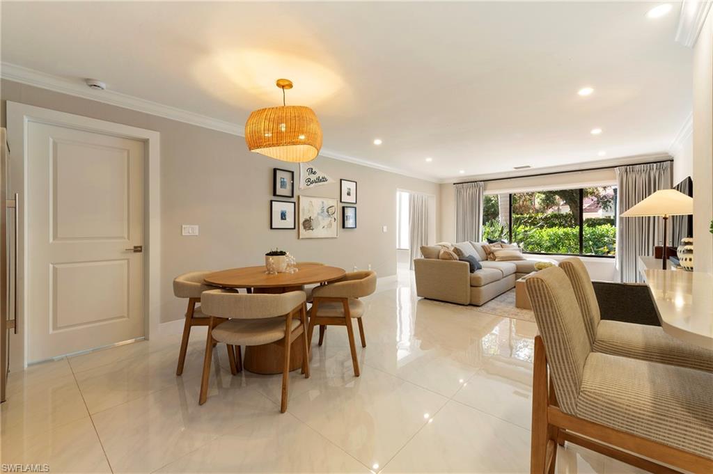 COURTSIDE COMMONS - Residential