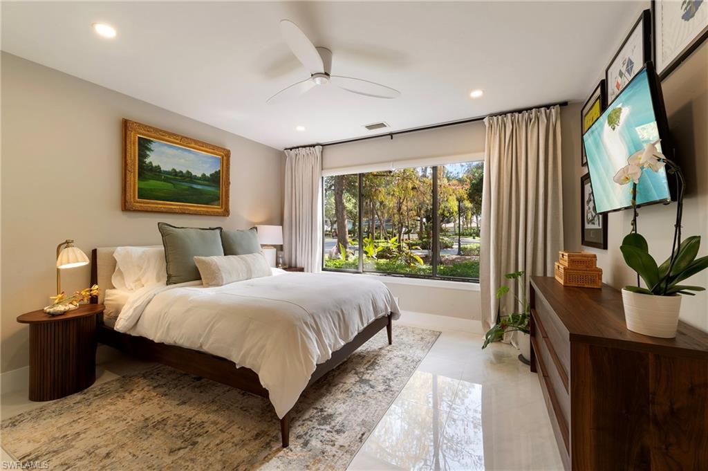 COURTSIDE COMMONS - Residential