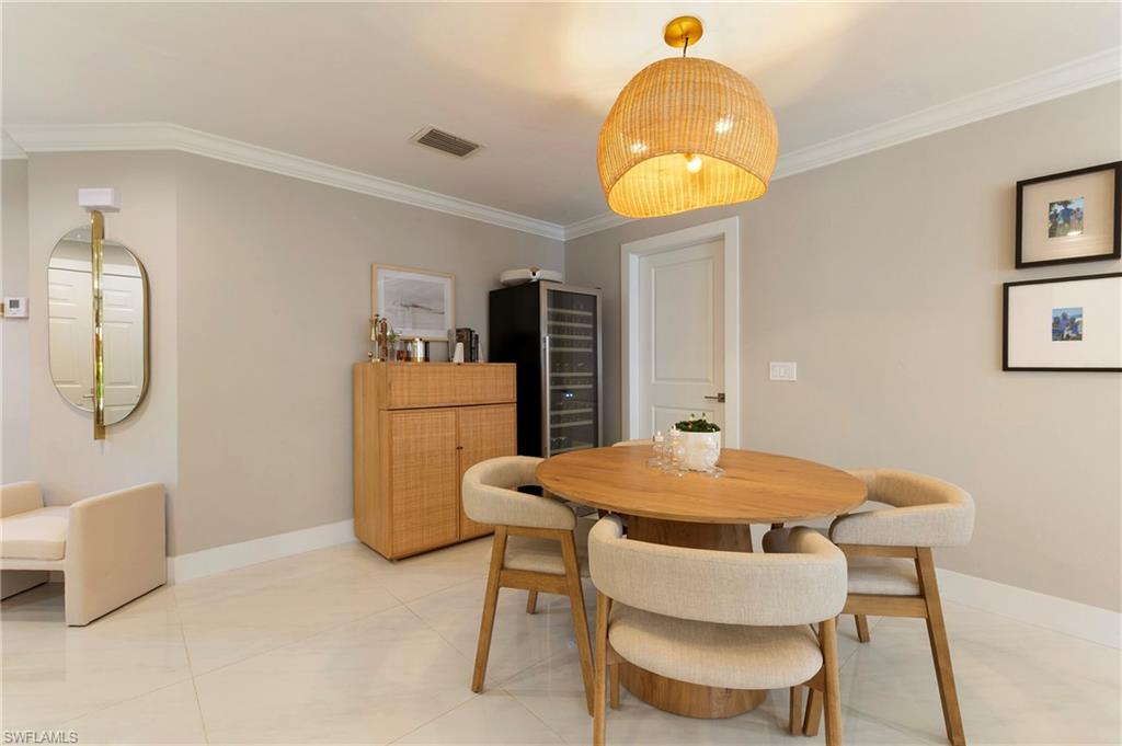 COURTSIDE COMMONS - Residential