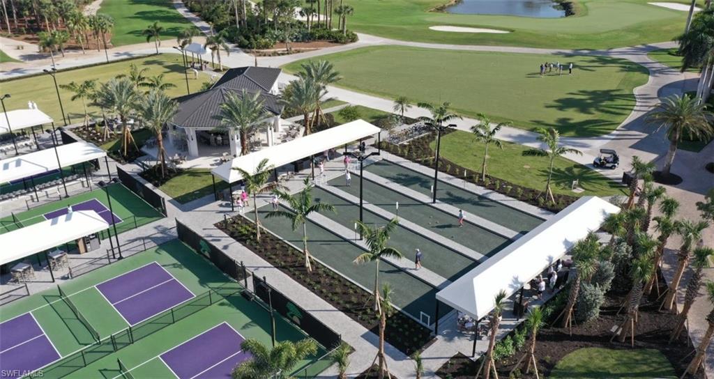 COURTSIDE COMMONS - Residential