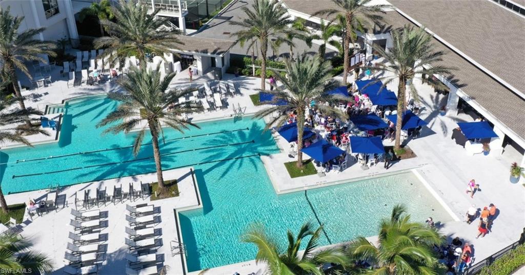 COURTSIDE COMMONS - Residential