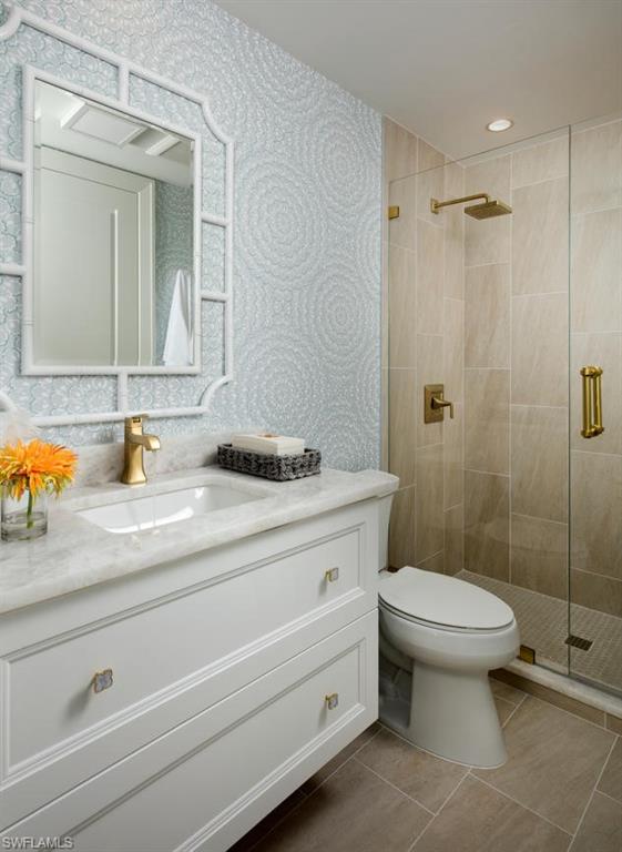 BAREFOOT BEACH CLUB - Residential