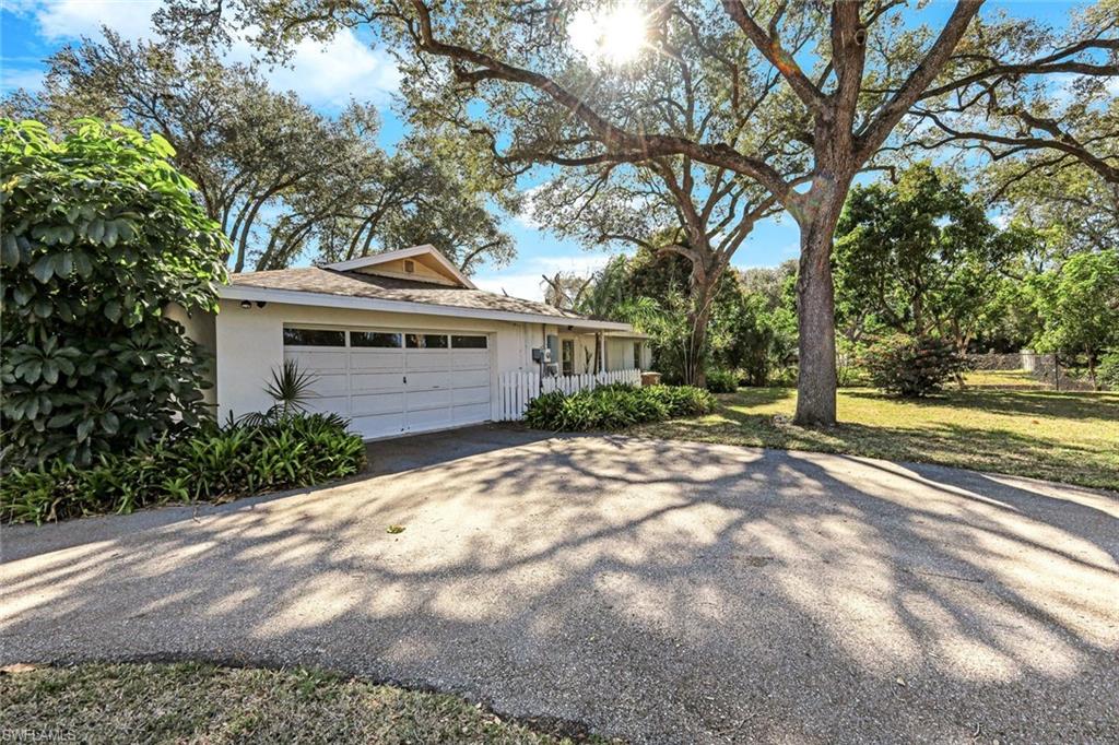 SEMINOLE ESTATES - Residential